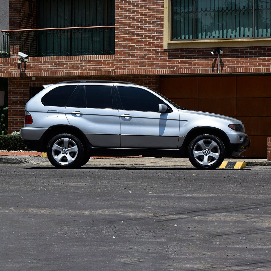 BMW X5 4.4i 2005