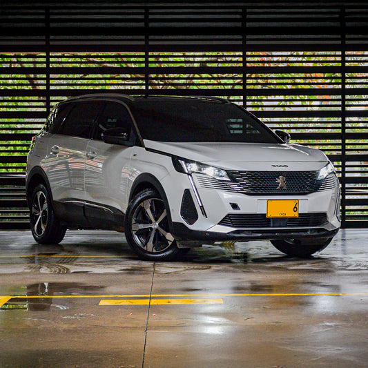 Peugeot 5008 GT 2022 1.6L (49,000Km)